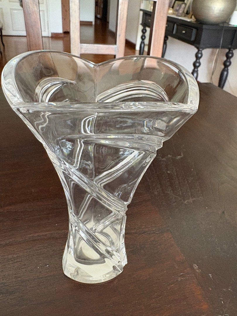 3 Crystal Vases65074867758723111