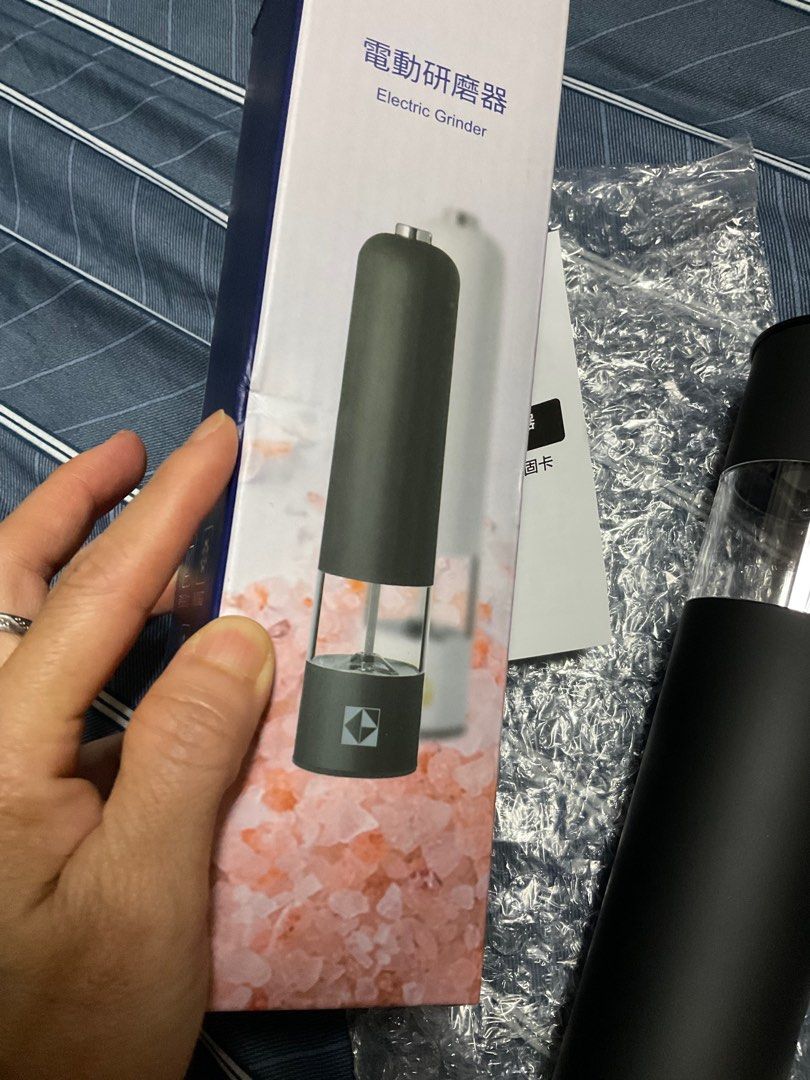 由 tsai80 (刊登 ID 1379689423，圖片 3) 提交，位於 嘉義市 (Chiayi City) 的 電動研磨器（需4顆3號電池，本產品未附電池）凱基金控股東會紀念品 贈品 (類別：浴室、廚房用品配件)，說明：電動研磨器（需4顆3號電池，本產品未附電池）凱基金控股東會紀念品 贈品 全新未使用 外紙盒拿到就有壓痕 介意請繞道 #電動研磨器 #凱基金控 #股東會紀念品。