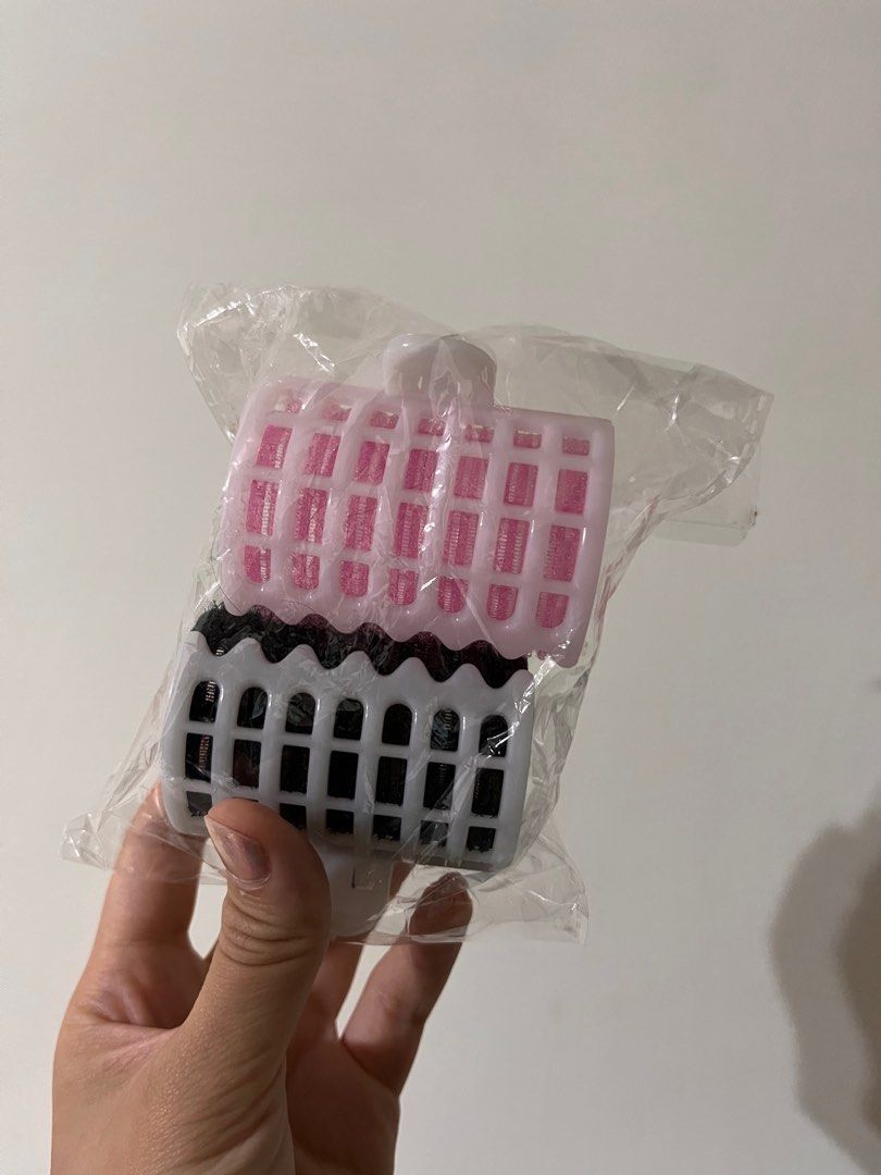 由 lolimilk (刊登 ID 1379556163，圖片 1) 提交，位於 台北市 (Taipei) 的 髮捲 (類別：美髮清潔與護理)，說明：。