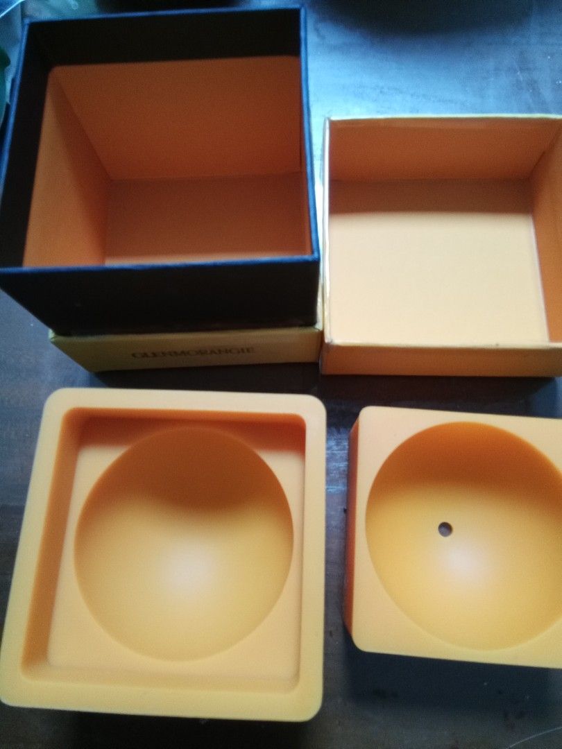 由 happy461125 (刊登 ID 1379591112，圖片 2) 提交，位於 台中市 (Taichung) 的 樂樂屋製冰球盒 (類別：浴室、廚房用品配件)，說明：很厚實有質感。