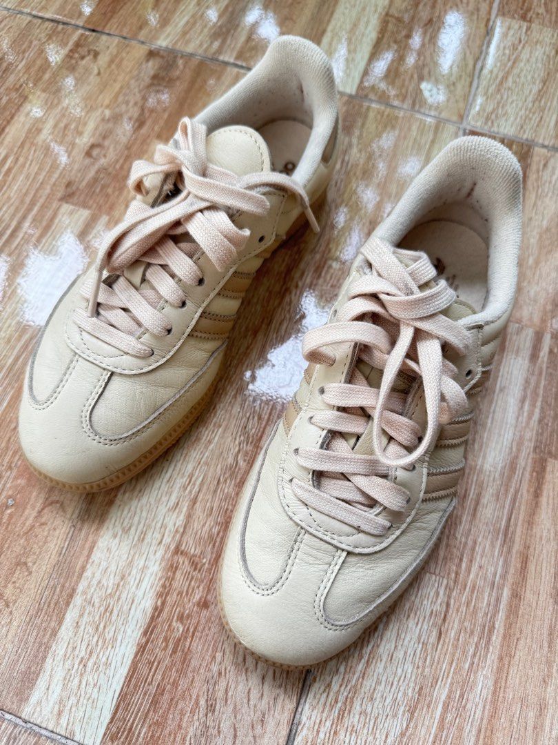 Adidas Samba US 4.5 Beige (Category: Sneakers) located in Santa Ana. Submitted by davyjoy (Listing ID 1379525513, Image 1). Description: Adidas Samba US 4.5 Beige Original Like new.