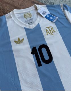 (Category: ) located in . Submitted by footyjerseys (Listing ID 1379594809, Image 1). Description: .