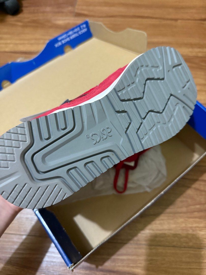 Asics Gel-Lyte III (Category: Sneakers) located in Quezon City. Submitted by matcharapp (Listing ID 1379594464, Image 2). Description: .