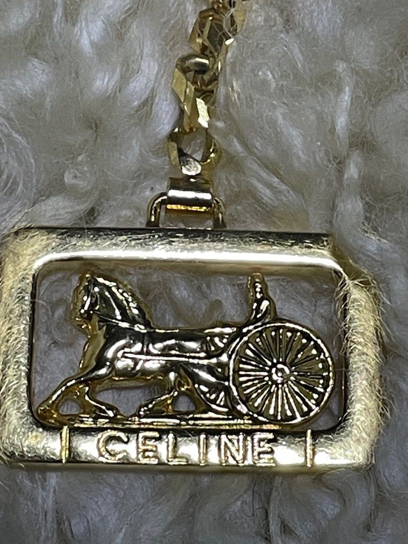 Authentic CELINE Key Ring "Horse-Drawn Carriage" (Category: Luxury Accessories) located in Rosario. Submitted by myvinatgepieces (Listing ID 1379673412, Image 3). Description: Authentic CELINE Key Ring "Horse-Drawn Carriage" Brand New Condition Signature Stunning Piece Perfect for your bag or add it to your keys No Inclusions 2850 each 6500 bundle of 3.