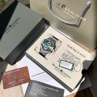 (Category: ) located in . Submitted by luxurycloset.shop (Listing ID 1379583424, Image 1). Description: .