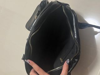 (Category: ) located in . Submitted by ckkk.preloved (Listing ID 1379681692, Image 1). Description: .