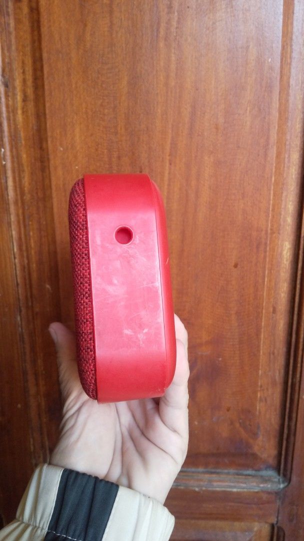 Bluetooth Speaker (Category: Portable Audio Accessories) located in Carmona. Submitted by rpute (Listing ID 1379543076, Image 2). Description: .