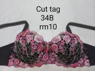 (Category: ) located in . Submitted by starlove68 (Listing ID 1379677165, Image 1). Description: .