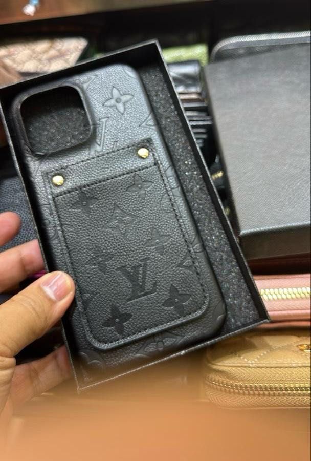 Casing Iphone 16plus (Category: Cases & Covers) located in Ampang. Submitted by bloomingdaisy_ (Listing ID 1379619949, Image 2). Description: Pakai sekali huhu ( Leather Case ) Beli harga RM 120 nk letgo RM 50 je Beli di Guangzhou china Bulan May 2025.
