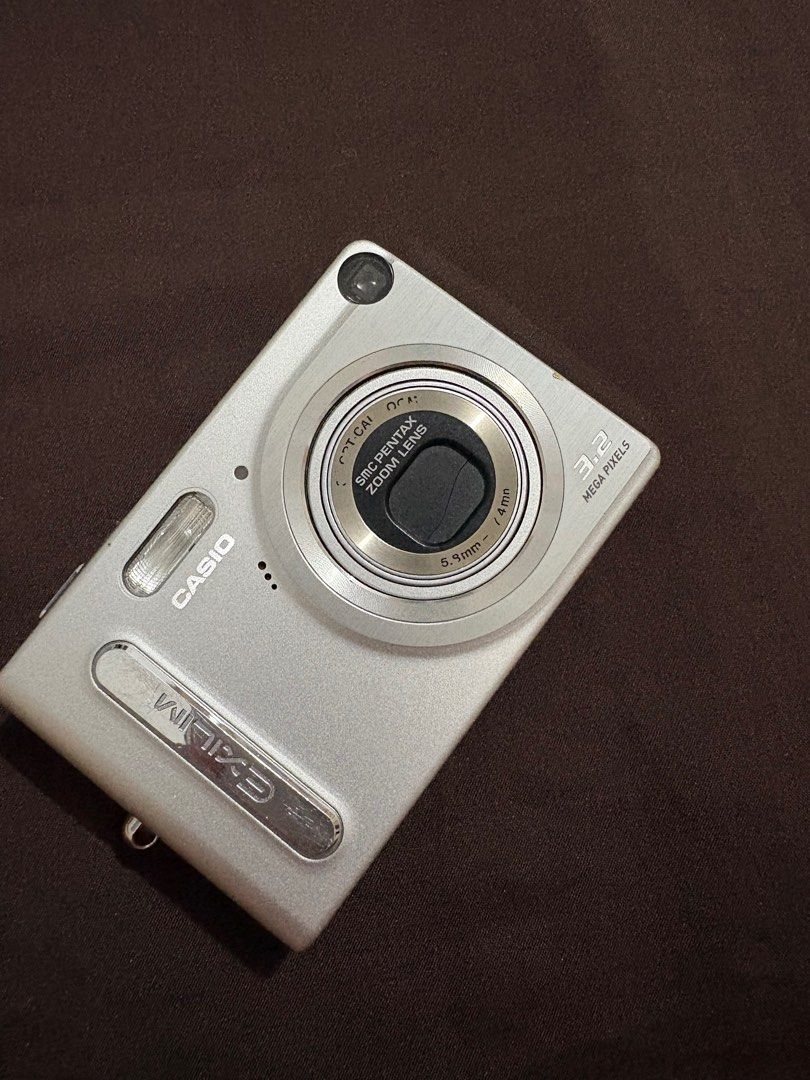 Casio Exilim 3.2 megapixel (Category: Cameras) located in Manila. Submitted by megsty (Listing ID 1379686236, Image 1). Description: Vintage rare casio exilim 3.2 megapixels With charger Lcd needs repair .
