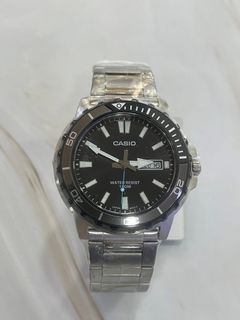 (Category: ) located in . Submitted by seikowatchfactory (Listing ID 1379551364, Image 1). Description: .