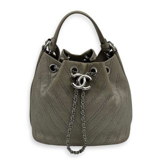 (Category: ) located in . Submitted by carousellluxury (Listing ID 1379564833, Image 1). Description: .