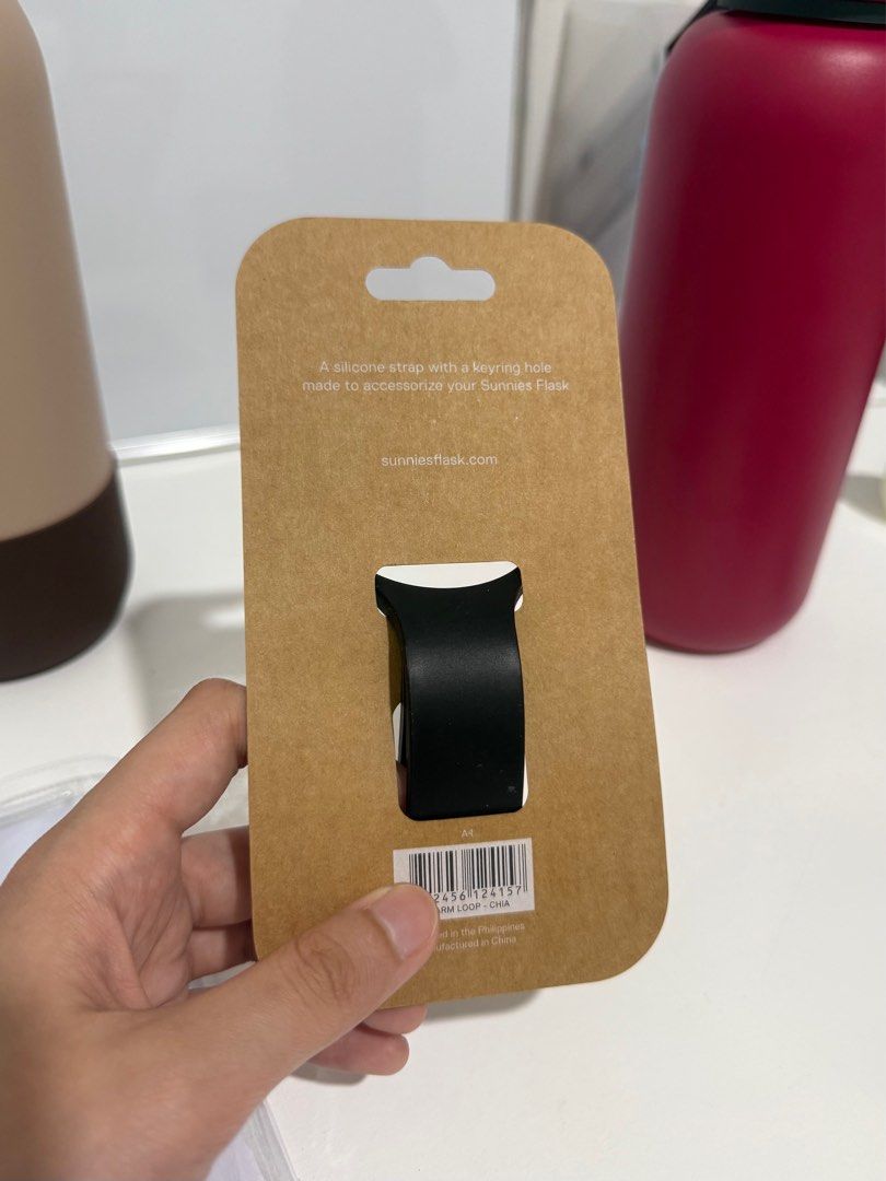 Chia | SUNNIES FLASK Charm Loop in Chia (Black) (Category: Water Bottles & Tumblers) located in Dagupan City. Submitted by why_m (Listing ID 1379674140, Image 2). Description: 📌LAST PRICE POSTED Just fitted. RFS: Color doesn’t go well with my bottle..
