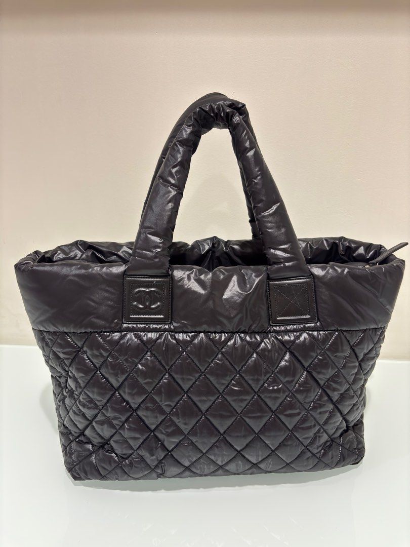 Coco Chanel Cocoon Tote Black / Nylon Noir Medium (Category: Luxury Bags & Wallets) located in Manila. Submitted by katrine_gervacio (Listing ID 1379613860, Image 2). Description: Authentic Condition: 9/10 With authenticity card.