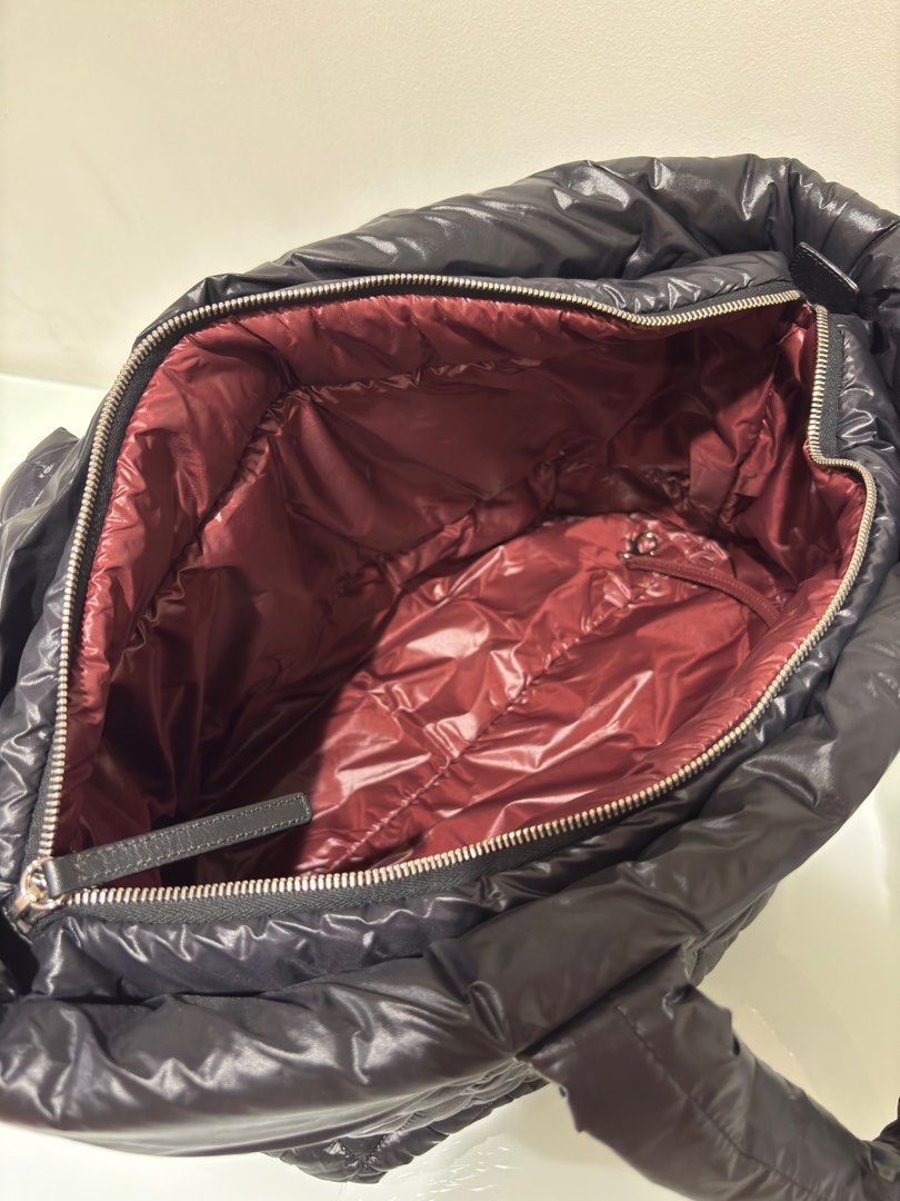 Coco Chanel Cocoon Tote Black / Nylon Noir Medium (Category: Luxury Bags & Wallets) located in Manila. Submitted by katrine_gervacio (Listing ID 1379613860, Image 3). Description: Authentic Condition: 9/10 With authenticity card.