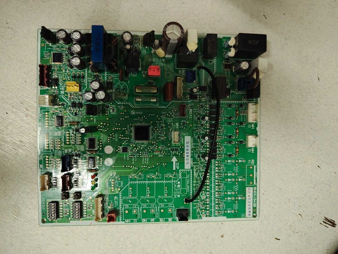 Control pcb (Category: Air Conditioners & Heating) located in Singapore. Submitted by stalinaircon (Listing ID 1379642611, Image 2). Description: Control pcb for mitsubishi Aircon systems MXY3G28VA Power pcb also available Contact us +65 86484552 Thank you.