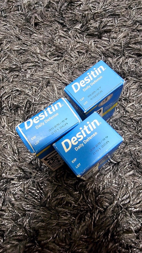Desitin Daily Defense Diaper Rash Cream 4oz - 3 Boxes (Category: Diapers & Baby Wipes) located in Singapore. Submitted by iam_skye (Listing ID 1379720338, Image 2). Description: - Selling three boxes of Desitin Daily Defense diaper rash cream. - Each box contains 4 oz (113g) of cream. - New and unopened. - Ideal for protecting your baby's delicate skin. - Take all for 20$.