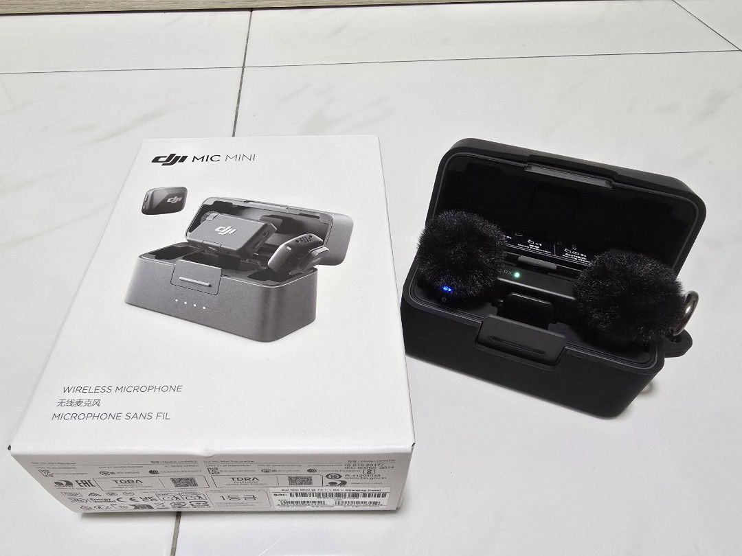 DJI Osmo Pocket 3 (Category: Video Cameras) located in Singapore. Submitted by Voovoo (Listing ID 1379695698, Image 3). Description: Selling a complete DJI Osmo Pocket 3 accessories bundle. Includes: 1. SEALED Osmo Pocket 3 Standard edition 2. DJI Mic Mini set + Silicone cover 3. Neewer 6 Pack filter (CPL, UV, ND 16, ND32, ND64, ND256) 4. Neewer 1/8 black mist filter 5. SanDisk Extreme Pro 512GB SD card 6. STARTRC protective case (carry 3 extra f