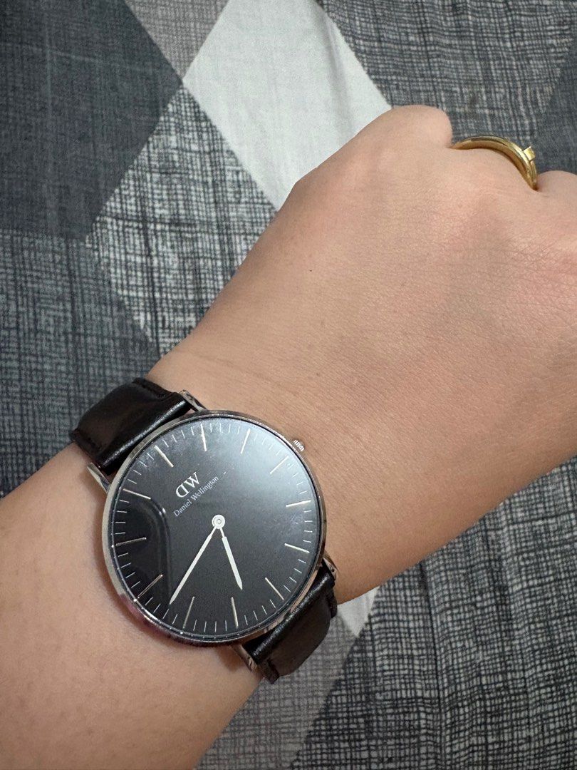 DW japan (Category: Women's Watches) located in Manila. Submitted by megsty (Listing ID 1379685275, Image 1). Description: Authentic DW from Japan Women size With box No issue .
