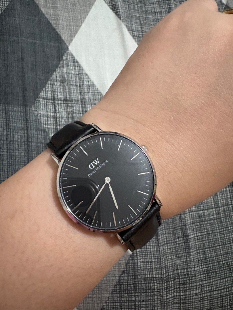 DW japan (Category: Women's Watches) located in Manila. Submitted by megsty (Listing ID 1379685275, Image 2). Description: Authentic DW from Japan Women size With box No issue .
