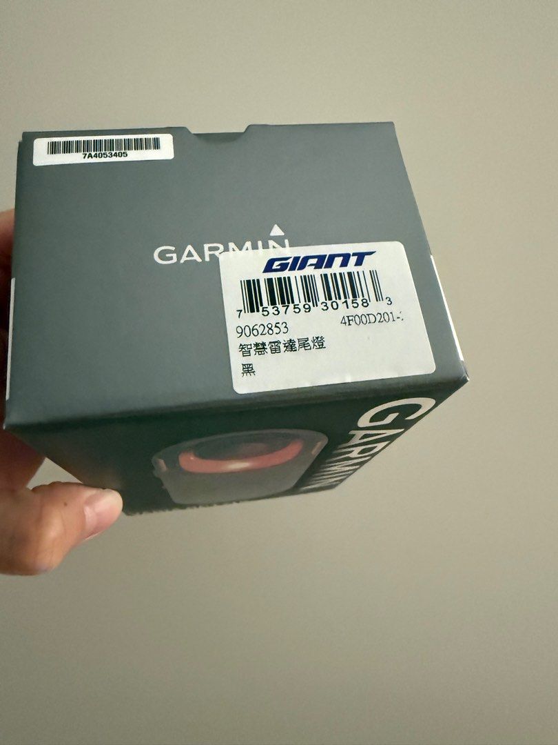 由 ampm1111 (刊登 ID 1379696426，圖片 3) 提交，位於 台中市 (Taichung) 的 GARMIN Varia RCT715智慧雷達尾燈行車記錄器 (類別：單車)，說明：自行車車尾用雷達燈 幾乎全新⋯用一次而已😅 有盒子。
