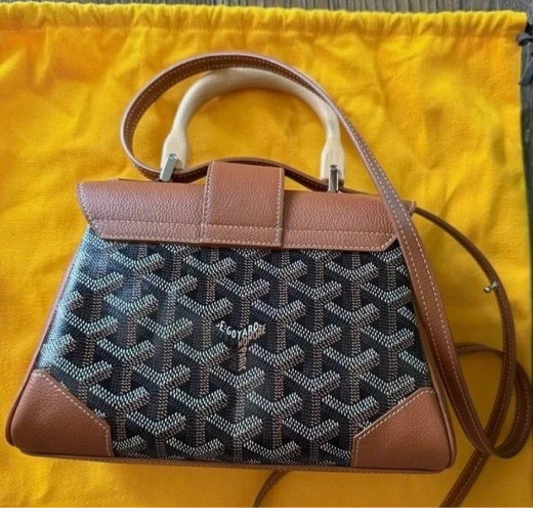 Goyard Saigon mini (Category: Luxury Bags & Wallets) located in Quezon City. Submitted by rarebagsfrmjapan (Listing ID 1379702706, Image 2). Description: PERFECT GIFT OR GIVEAWAYS REWARD UR SELF OR LOVE ONES AT LEAST ONCE A YEAR !!! 𝐃𝐈𝐒𝐂𝐋𝐀𝐈𝐌𝐄𝐑: we are 𝐧𝐨𝐭 𝐚𝐬𝐬𝐨𝐜𝐢𝐚𝐭𝐞𝐝 𝐰𝐢𝐭𝐡 𝐭𝐡𝐞 𝐛𝐫𝐚𝐧𝐝𝐬 𝐭𝐡𝐚𝐭 𝐚𝐫𝐞 𝐥𝐢𝐧𝐤𝐞𝐝 𝐚𝐧𝐝 𝐬𝐭𝐚𝐭𝐞𝐝 𝐢𝐧 𝐭𝐡𝐢𝐬 𝐩𝐨𝐬𝐭. 𝐀𝐥𝐥 𝐫𝐢𝐠𝐡𝐭𝐬 𝐚𝐫𝐞 𝐫𝐞𝐬𝐞𝐫𝐯𝐞𝐝 𝐭𝐨 𝐢𝐭𝐬 𝐨