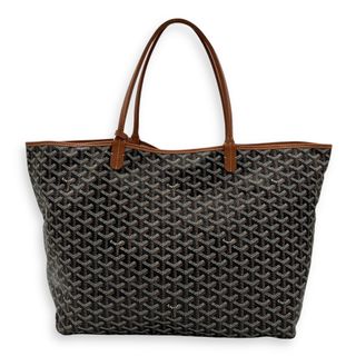 (Category: ) located in . Submitted by carousellluxury (Listing ID 1379566551, Image 1). Description: .