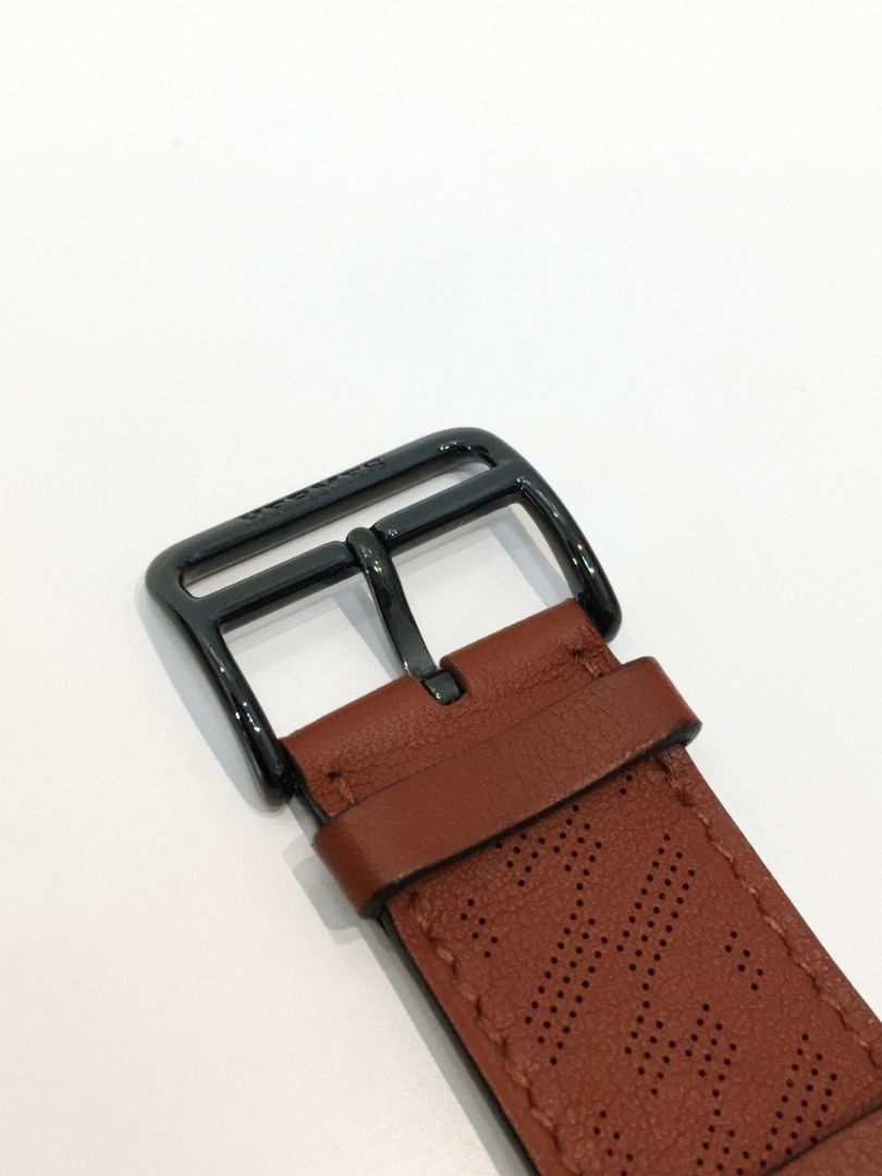 HERMES Apple Watch Strap (Pre-owned Authentic) (Category: Luxury Watches) located in Santa Rosa. Submitted by brandieshoppe (Listing ID 1379619106, Image 2). Description: ✅ Authentic/Original Preloved ✅ From Japan Auction ✅ Money-Back Guarantee If Proven Fake ✅ In Excellent Condition ✅ Message Us For More Details *Open Also for Layaway Terms #01159.