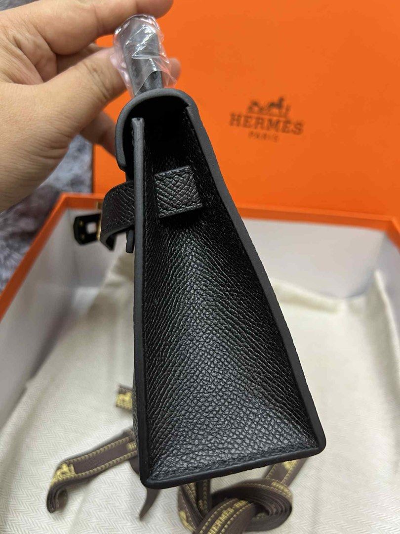Hermes kellly mini (Category: Luxury Bags & Wallets) located in Quezon City. Submitted by rarebagsfrmjapan (Listing ID 1379707093, Image 3). Description: PERFECT GIFT OR GIVEAWAYS REWARD UR SELF OR LOVE ONES AT LEAST ONCE A YEAR !!! 𝐃𝐈𝐒𝐂𝐋𝐀𝐈𝐌𝐄𝐑: we are 𝐧𝐨𝐭 𝐚𝐬𝐬𝐨𝐜𝐢𝐚𝐭𝐞𝐝 𝐰𝐢𝐭𝐡 𝐭𝐡𝐞 𝐛𝐫𝐚𝐧𝐝𝐬 𝐭𝐡𝐚𝐭 𝐚𝐫𝐞 𝐥𝐢𝐧𝐤𝐞𝐝 𝐚𝐧𝐝 𝐬𝐭𝐚𝐭𝐞𝐝 𝐢𝐧 𝐭𝐡𝐢𝐬 𝐩𝐨𝐬𝐭. 𝐀𝐥𝐥 𝐫𝐢𝐠𝐡𝐭𝐬 𝐚𝐫𝐞 𝐫𝐞𝐬𝐞𝐫𝐯𝐞𝐝 𝐭𝐨 𝐢𝐭𝐬 𝐨