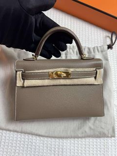 (Category: ) located in . Submitted by thewomanbehindthebrand (Listing ID 1379646671, Image 1). Description: .