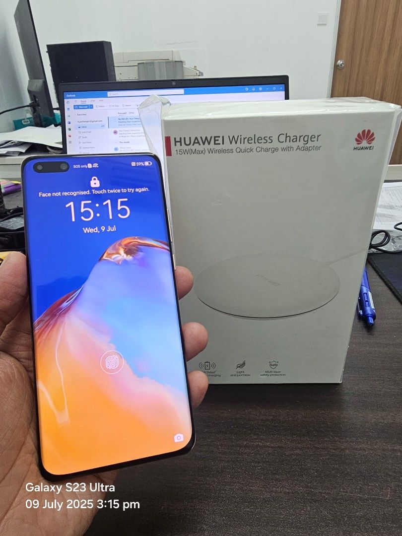 Huawei P40 Pro 256GB Blush Gold (Category: Huawei) located in Singapore. Submitted by cplecple (Listing ID 1379107303, Image 3). Description: Huawei P40 Pro 256gb Gold color phone is look new and functional is perfect . Battery,Screen, Camera,etc all very well. come with new Huawei wireless charger. Price is 299$.