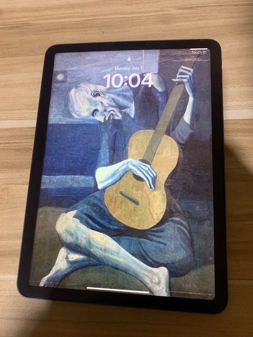 Ipad Air 4th Generation (Wi-Fi) 256GB (Category: iPad) located in Alicia. Submitted by fleebag (Listing ID 1379578002, Image 1). Description: iPad Air 4th gen 256gb Fairly used (only for reviewing) With minor and barely noticeable dent on left upper corner Battery life is still excellent (lasts up to 10-12 hrs with continuous average usage) Comes with apple pencil 2nd gen and Doqo keyboard Rfs: Barely used now and need din funds We can do meet up