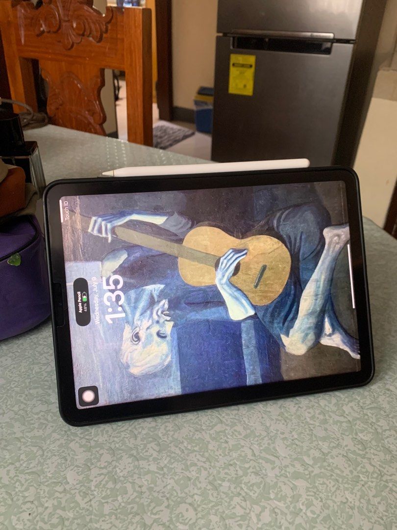 Ipad Air 4th Generation (Wi-Fi) 256GB (Category: iPad) located in Alicia. Submitted by fleebag (Listing ID 1379578002, Image 2). Description: iPad Air 4th gen 256gb Fairly used (only for reviewing) With minor and barely noticeable dent on left upper corner Battery life is still excellent (lasts up to 10-12 hrs with continuous average usage) Comes with apple pencil 2nd gen and Doqo keyboard Rfs: Barely used now and need din funds We can do meet up