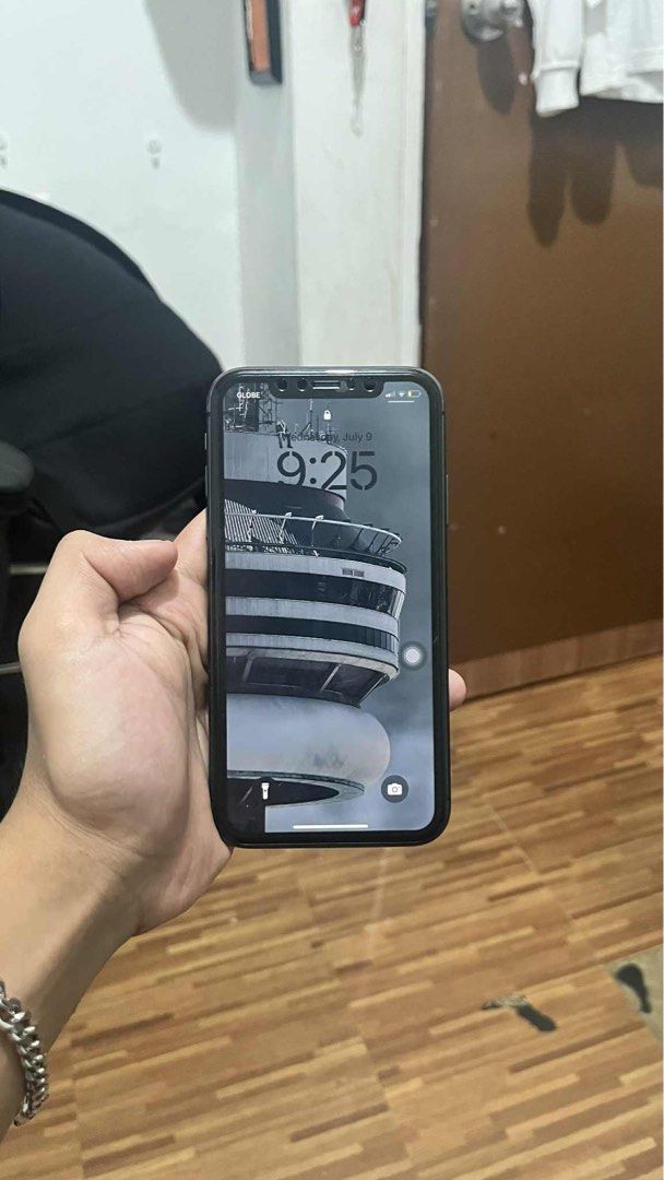 Iphone 11 (Category: iPhone 11 Series) located in Las Pinas. Submitted by jumacainag (Listing ID 1379675349, Image 1). Description: Iphone 11 Black 128 GB 86 BH! No Issue No history of repair Open for swap sa Iphone 13 can add With Orig Box and Receipt Bought in BGC Las Pinas loc .