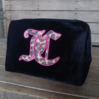 (Category: ) located in . Submitted by wardrobe.thrifty (Listing ID 1379637152, Image 1). Description: .