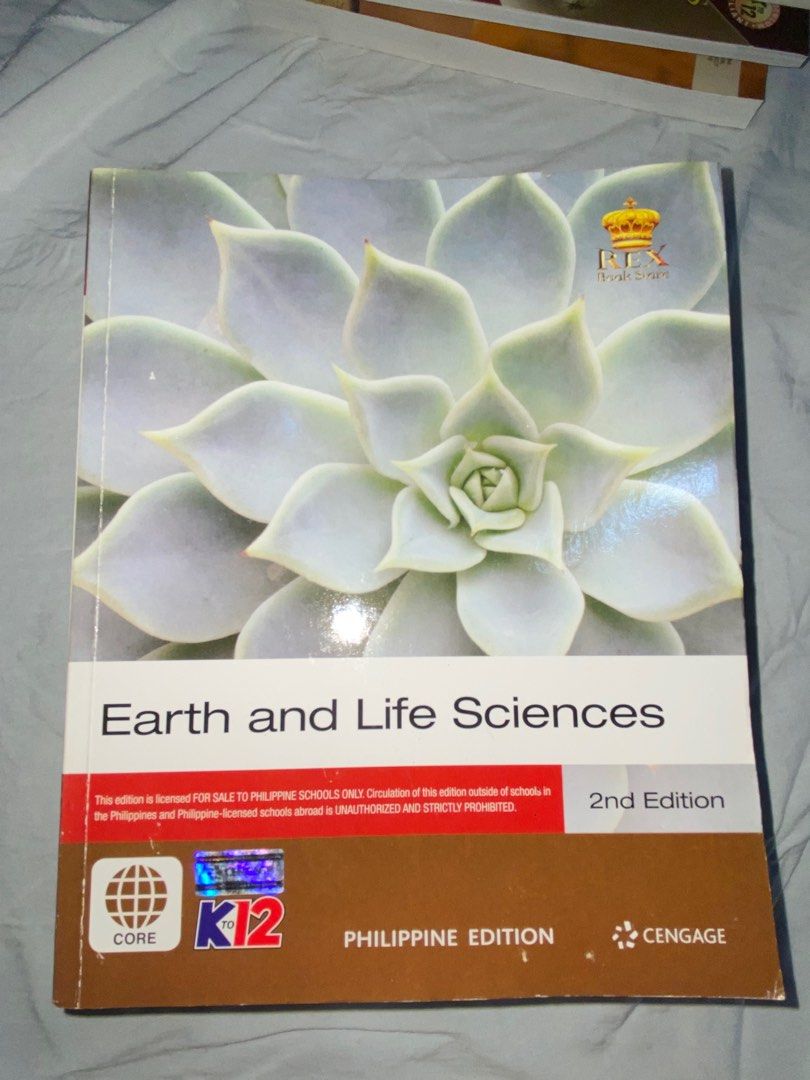 K-12 Science Books Bundle Take All (Category: Textbooks) located in Antipolo. Submitted by mfl_08 (Listing ID 1379686082, Image 2). Description: K-12 Senior High School Science Biology Books - preloved - bundle/take all for 400 pesos .