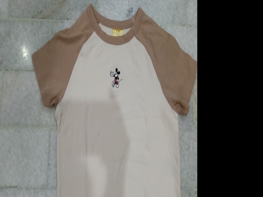 Kaos Disney COTTON ON (Kategori: 8 hingga 12 tahun) berada di Jakarta Pusat. Dikirim oleh susantyviv55695 (ID iklan 1379647874, Gambar 1). Deskripsi: .