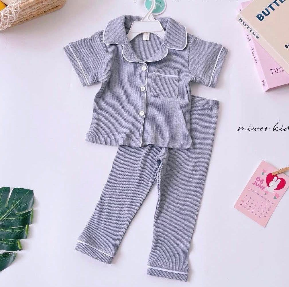 Kids Terno Pajama Set 1yo/2yo/3yo/4yo/5yo (Category: Babies & Kids Fashion) located in Rizal. Submitted by rlsvg (Listing ID 1379587122, Image 1). Description: LIMITED EDITION AND SIZES AVAILABLE! BUY NOW! Ribbed Cotton BPI/GCash/Maya J&T/LBC.