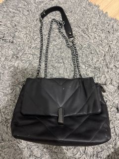 (Category: ) located in . Submitted by nhpreloved11 (Listing ID 1379705183, Image 1). Description: .