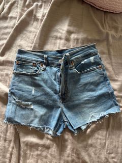 (Category: ) located in . Submitted by ldpie (Listing ID 1379597042, Image 1). Description: .