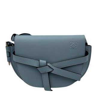 (Category: ) located in . Submitted by carousellluxury (Listing ID 1366745851, Image 1). Description: .