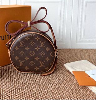 (Category: ) located in . Submitted by luxeco_ (Listing ID 1379557855, Image 1). Description: .