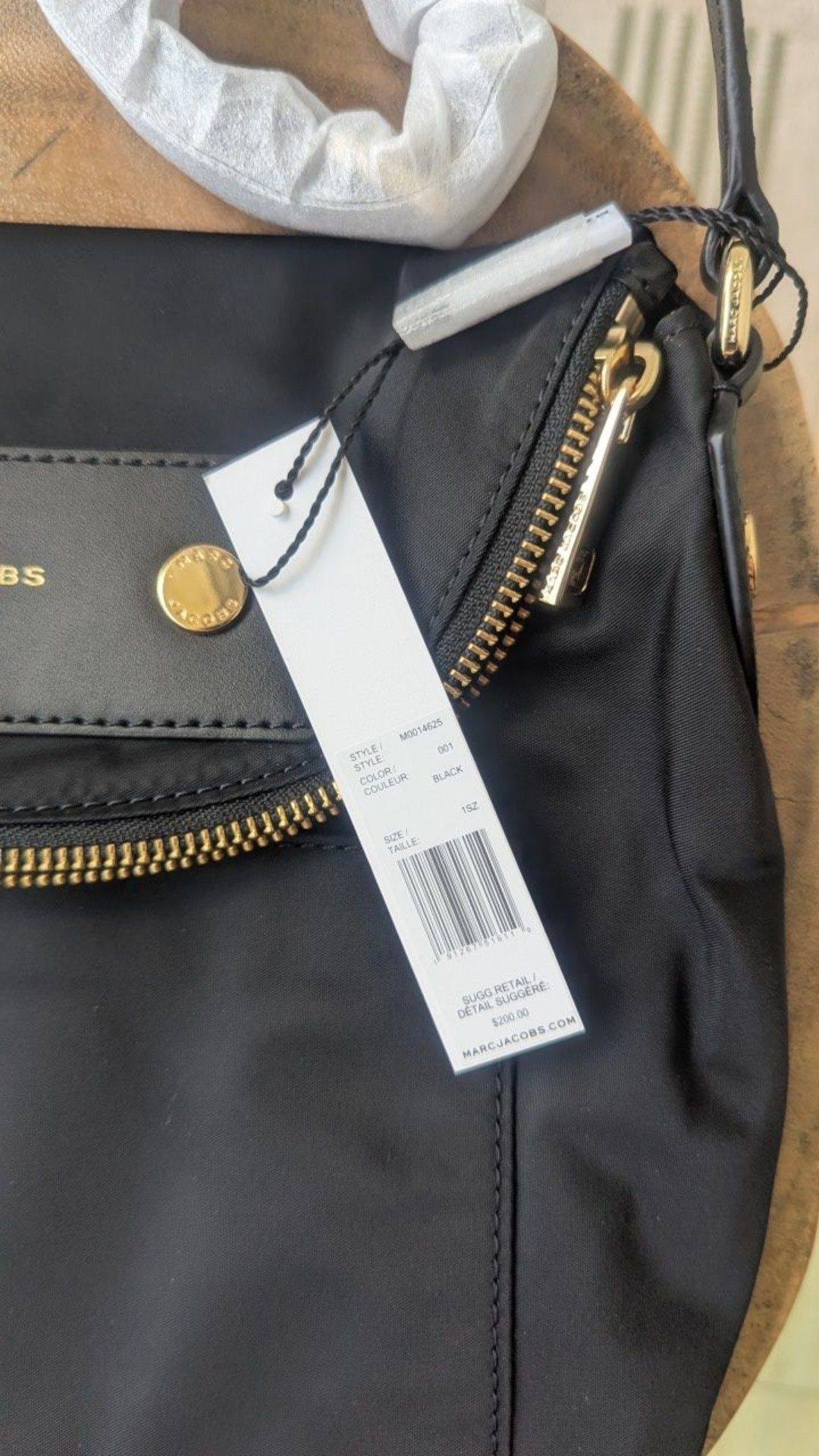 Marc Jacobs Preppy Natasha Nylon Crossbody Bag (BNWT) (Category: Bags & Wallets) located in Singapore. Submitted by shang_haii (Listing ID 1379595353, Image 2). Description: bnwt marc jacobs preppy natasha nylon crossbody sling bag great for travelling! lightweight crossbody bag with magnetic flap closure; with secure hidden full compartment with zip-around closure on the flap; detachable luggage tag; 1 exterior slip pocket; 3 interior slip pocke