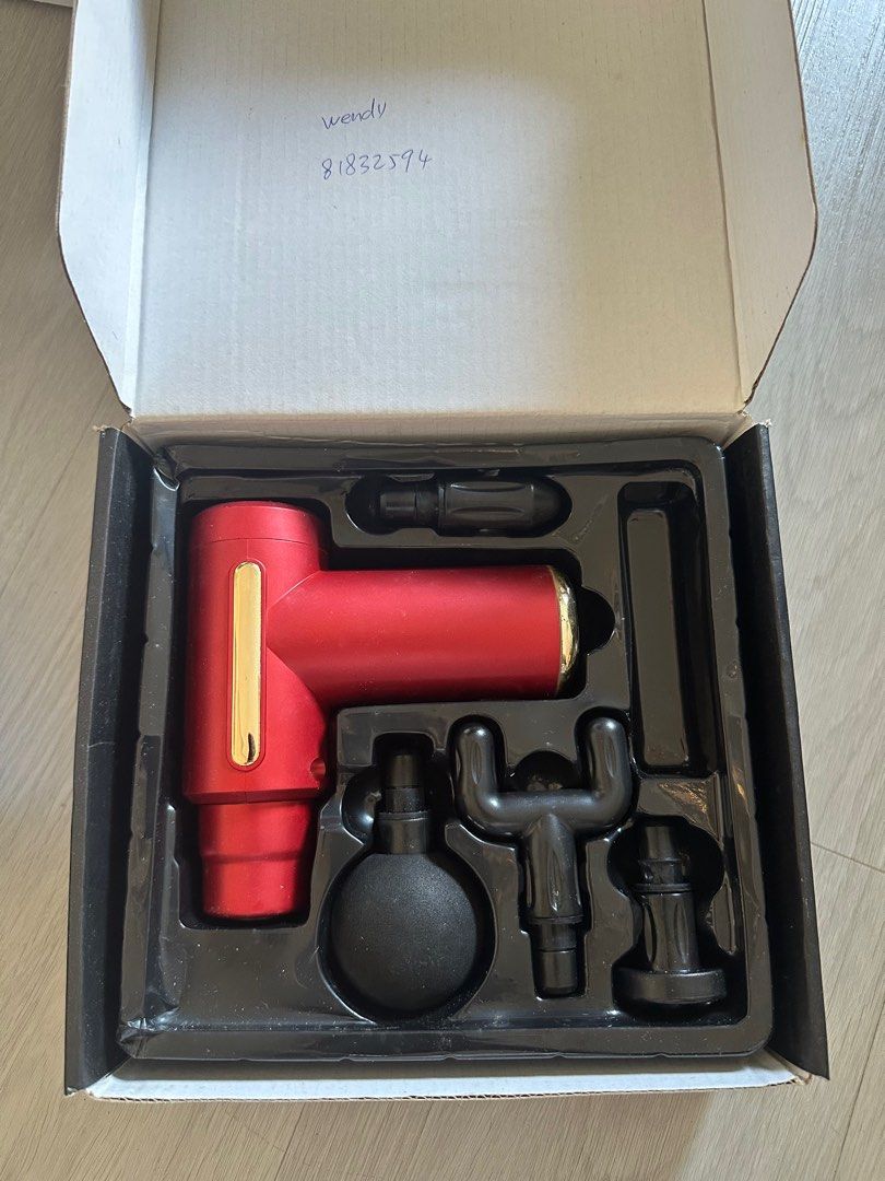 Massage gun (Category: Massage Devices) located in Singapore. Submitted by jerryandtomsayshi (Listing ID 1379560706, Image 2). Description: Meetup and delivery can be discussed.