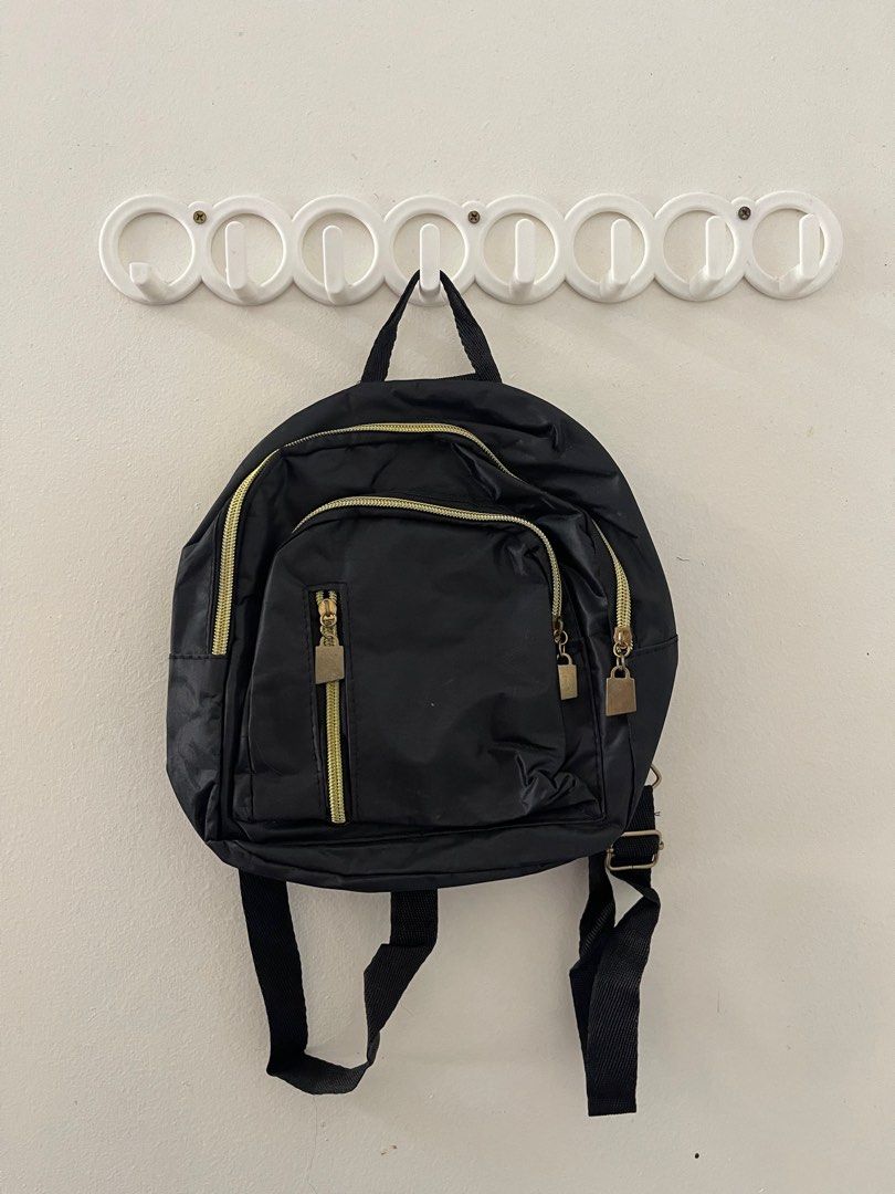 mini backpack bag (Category: Backpacks) located in Seremban. Submitted by imanopim (Listing ID 1379551998, Image 1). Description: hi bag ni mini je tau omeyy kalau budak yang pakai :3.