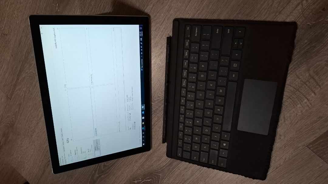 Mint-condition Microsoft surface i5-7th gen  2 in 1 laptop63167069572227114