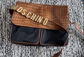 (Category: ) located in . Submitted by 35th.store (Listing ID 1379631295, Image 1). Description: .