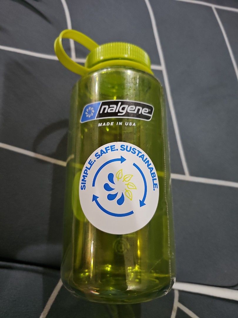 NALGENE bottle 100% Authentic (Category: Water Bottles & Tumblers) located in Manila. Submitted by korinnekc (Listing ID 1379633720, Image 1). Description: Brand New Nalgene Made in USA 32 Oz / 1000ml Gcash payment Shipping c/o buyer.