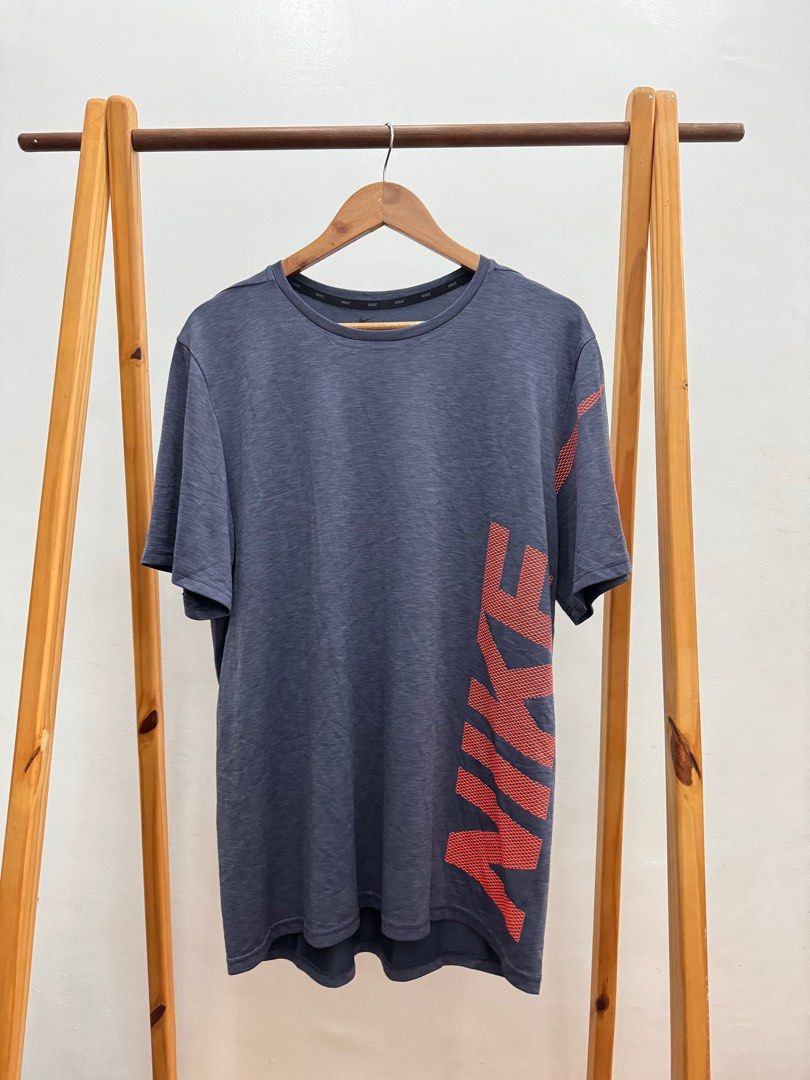 NIKE Dri-FIT Performance Tee (Category: Tshirts & Polo Shirts ) located in Makati City. Submitted by thiftdirection (Listing ID 1379646766, Image 1). Description: NIKE Dri-FIT Performance Tee ✨ Stay cool, dry, and stylish in this lightweight gray Nike shirt with bold red branding. Perfect for workouts or casual days out! XXL on Tag Actual Dimes 28x22 excellent condition with complete wash tag 650.00 📍DM to grab it now! Thriftdirection.ph is not 