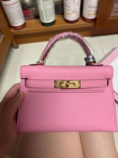 (Category: ) located in . Submitted by bag_clearance (Listing ID 1379647916, Image 1). Description: .